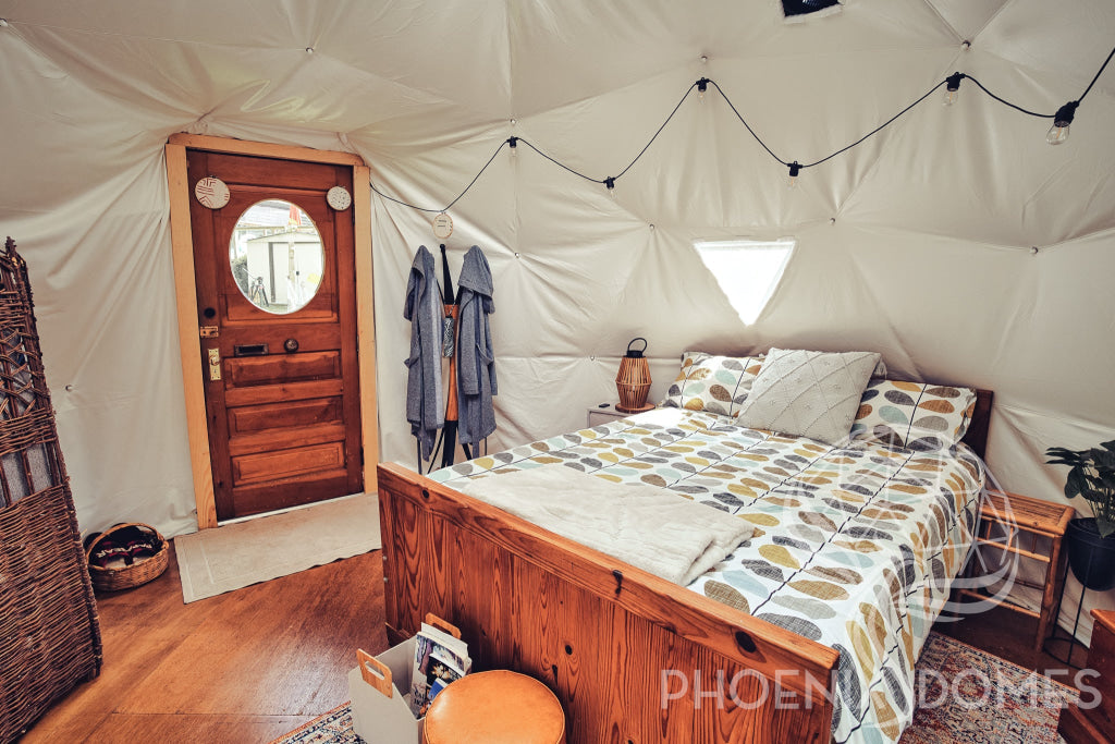 4 Season Glamping Package - 30'/9m - Geodesic Domes Canada – Phoenix Domes  Canada & USA