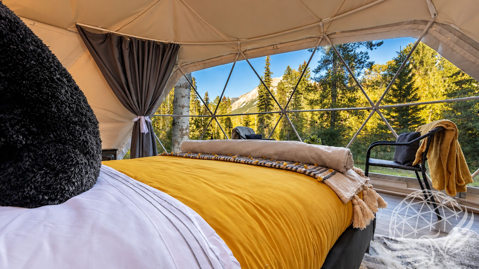 Customer Success Story CUSTOMER SUCCESS STORY Phoenix Domes
